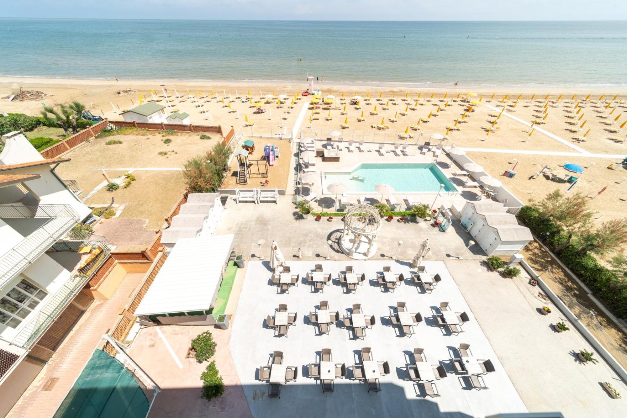 Hotel Casadei Fano Exterior foto